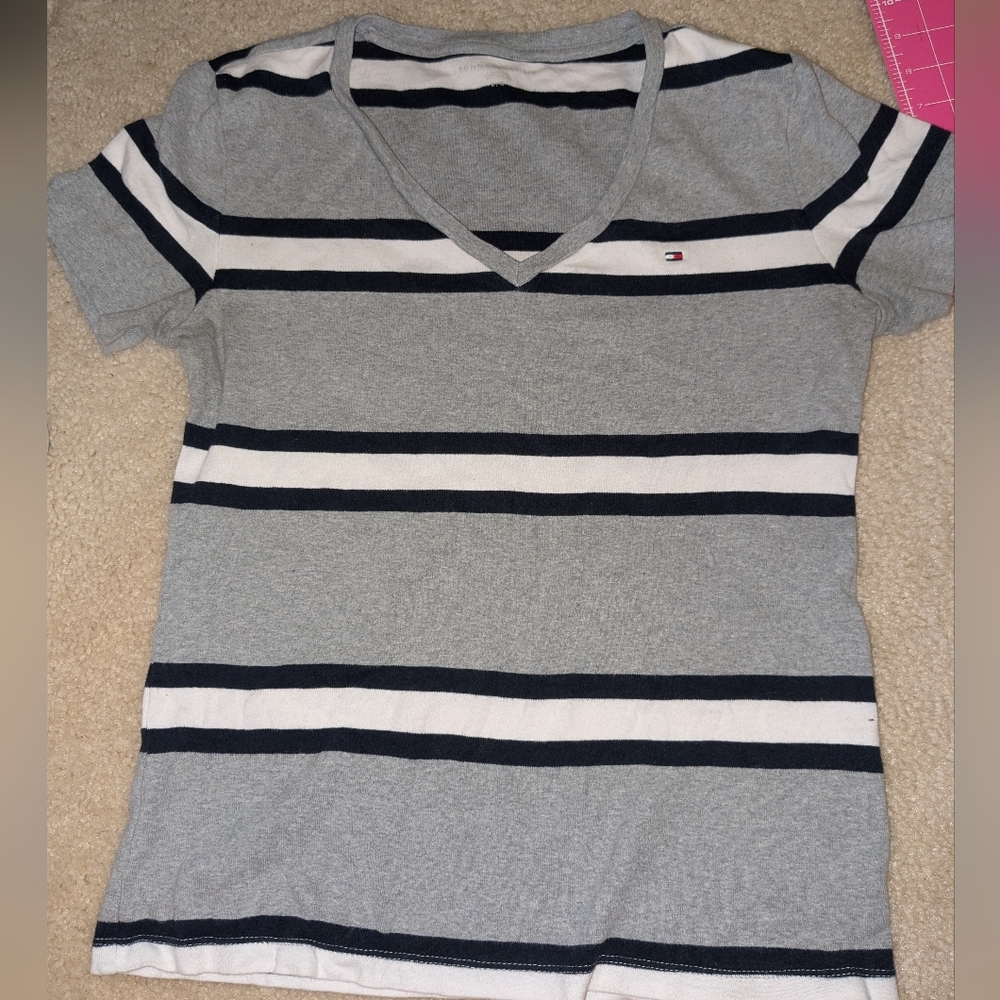 Tommy Hilfiger Gray and White Striped V-Neck Tee